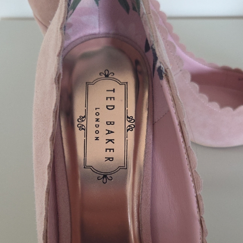 Ted Baker Blush Pink Suede Heels - Picture 3 of 7